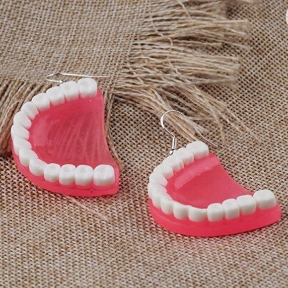 Dental Teeth Earrings Funny 3D Tooth Model Hygienist Dentist fun Gift - Picture 3 of 3